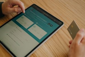 credit payment ilustration by tima-miroshnichenko, source:pexels